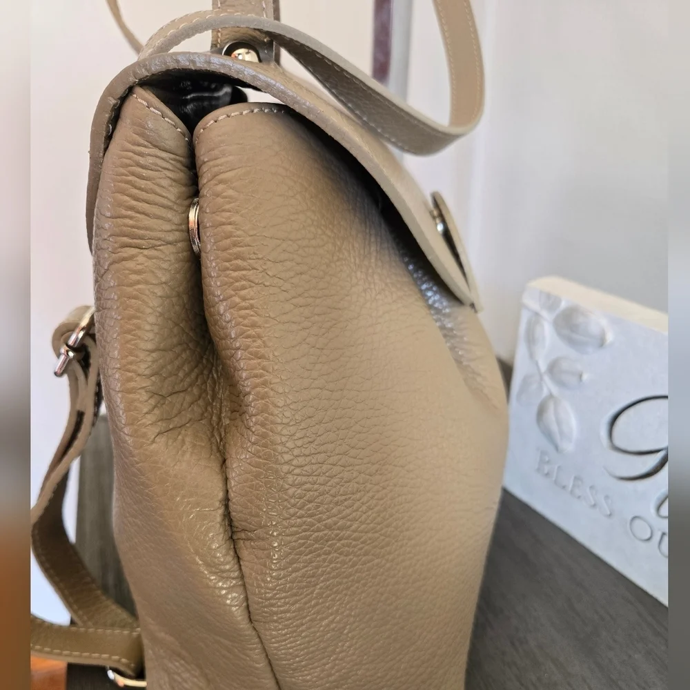 Medici Firenze Italian Pebbled Leather Backpack Bag